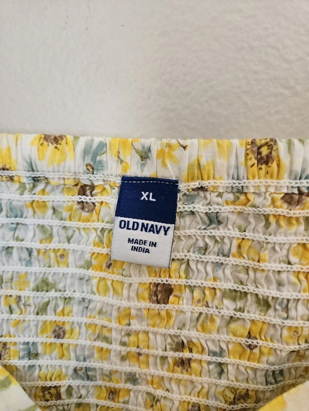 Old Navy Yellow Floral Long-Sleeve Top Sweetheart Sunflower Print